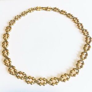 Vintage Avon Gold Tone Link Necklace 19”